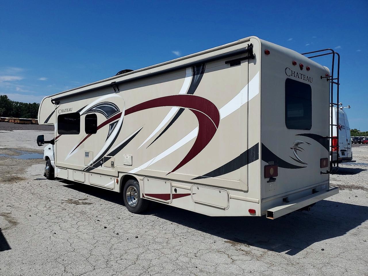 2017 Ford Econoline E450 Super Duty Cutaway Van - Фото 3