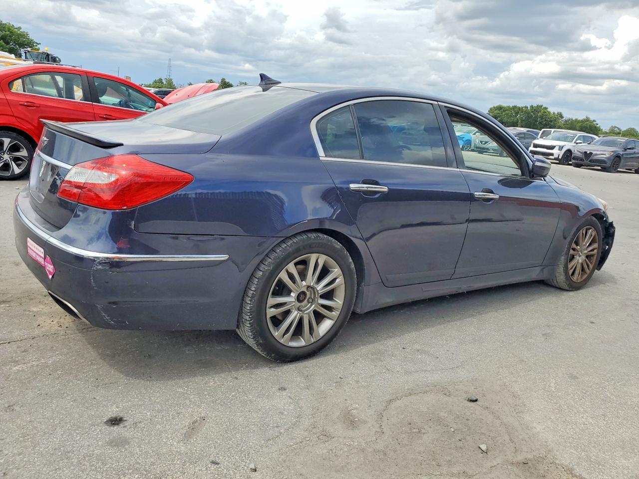 2012 Hyundai Genesis 3.8L V6 - Image 3