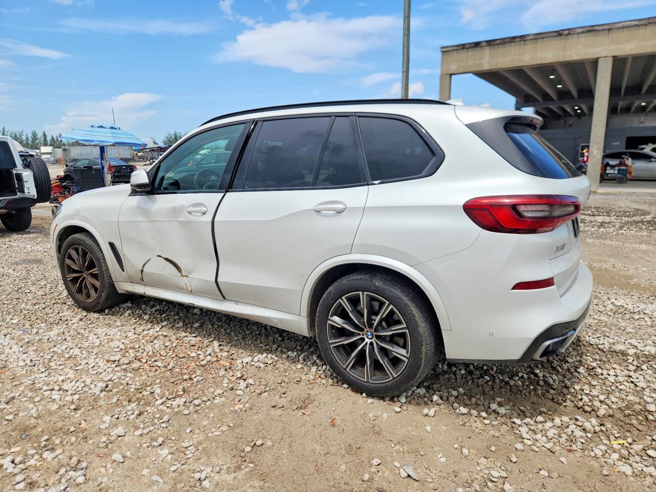 2020 BMW X5 xDrive40I - Фото 2