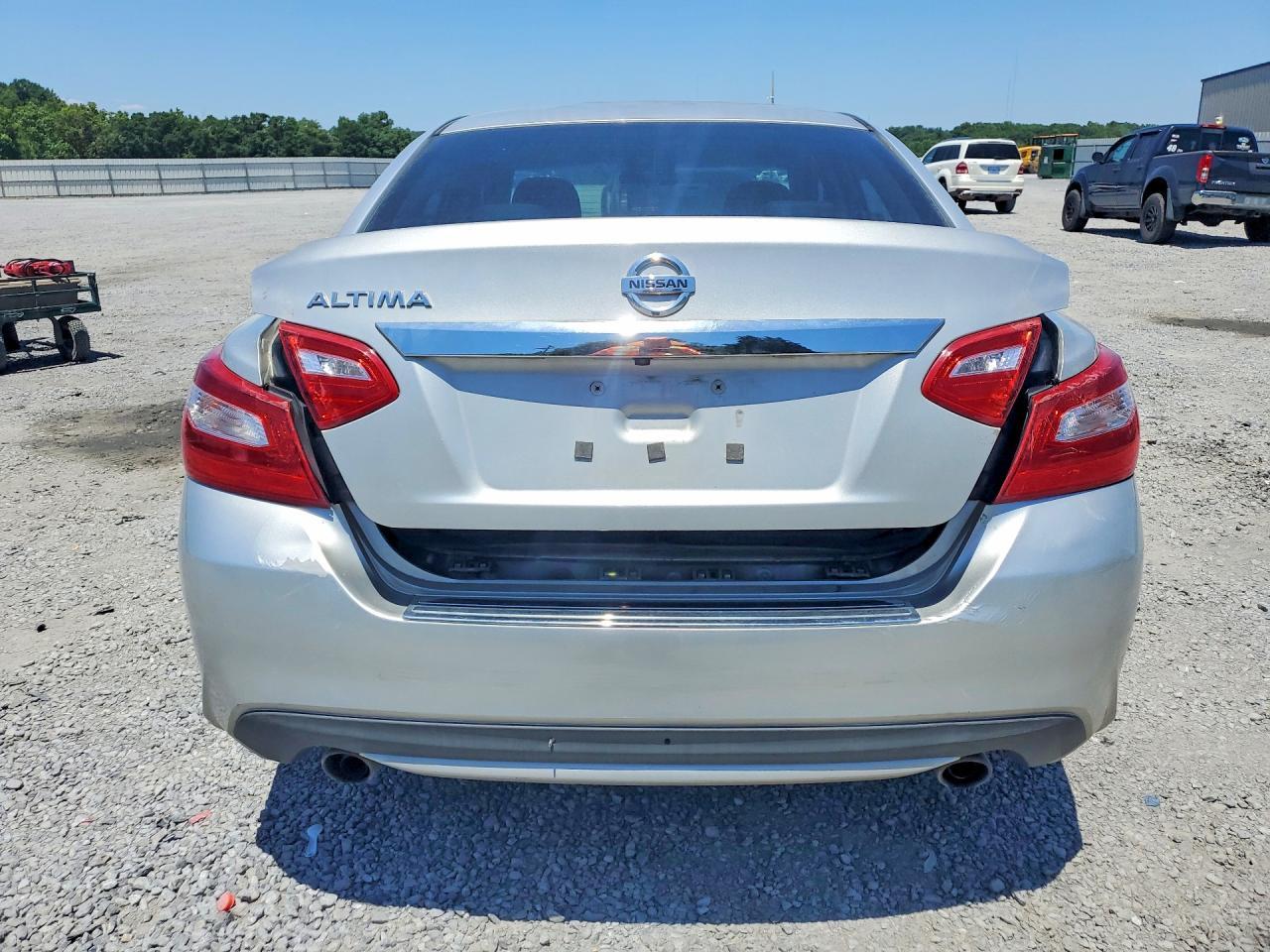 2016 Nissan Altima 2.5 - Фото 6