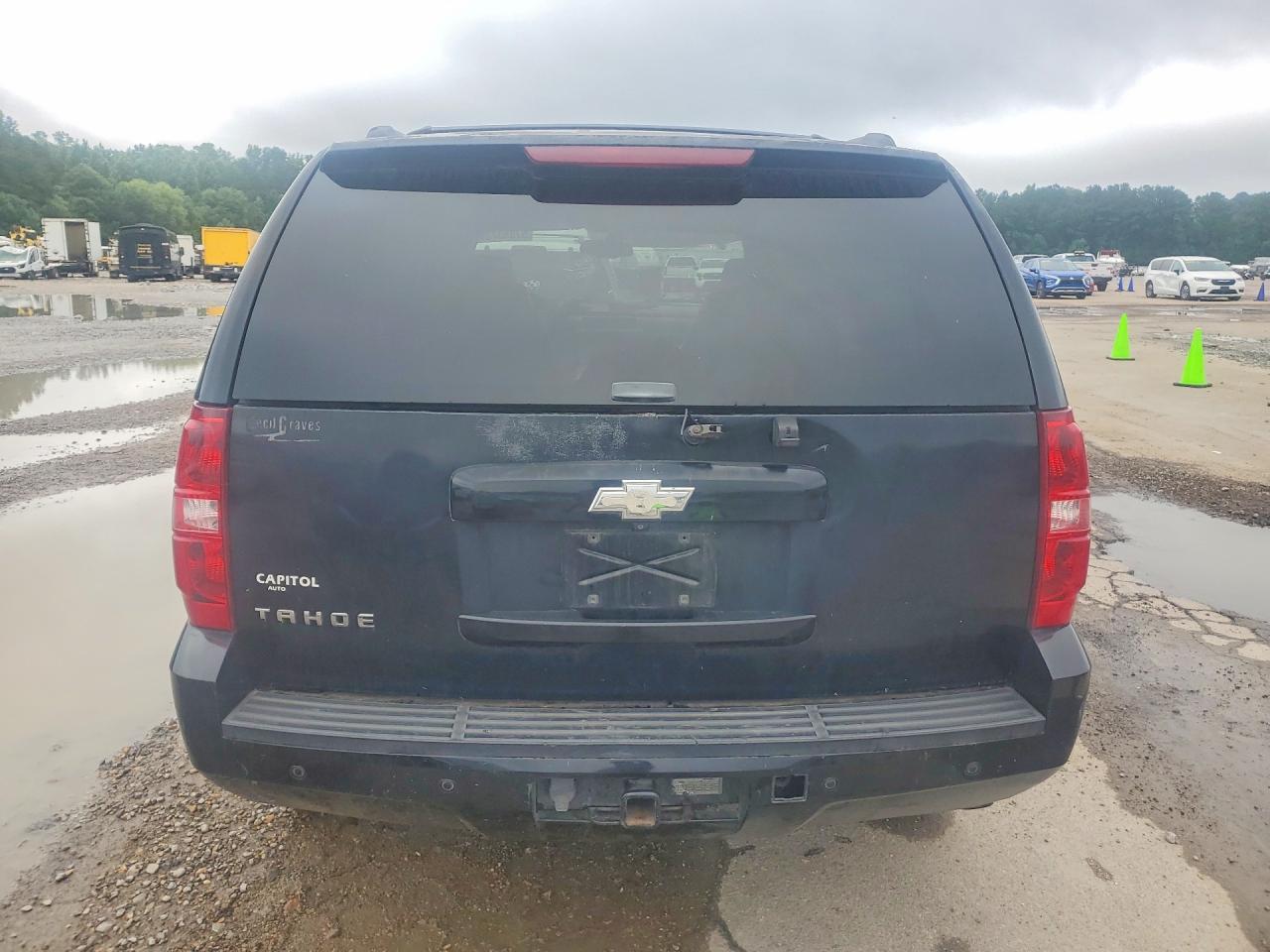 2008 Chevrolet Tahoe C1500 - Image 6