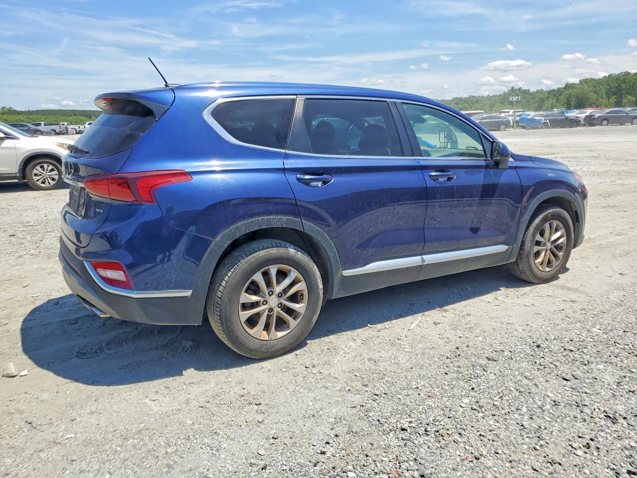 2019 Hyundai Santa Fe Se - Фото 3