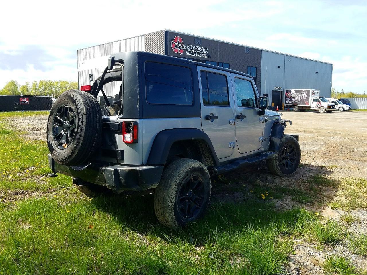 2015 Jeep Wrangler Unlimited S - Image 3