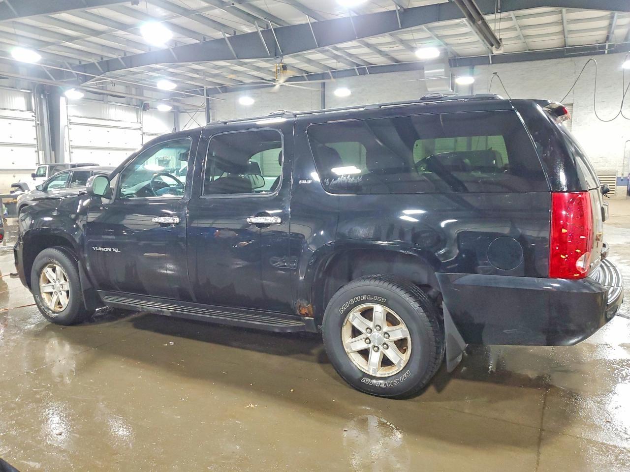 2014 GMC Yukon Xl K1500 Slt - Фото 2