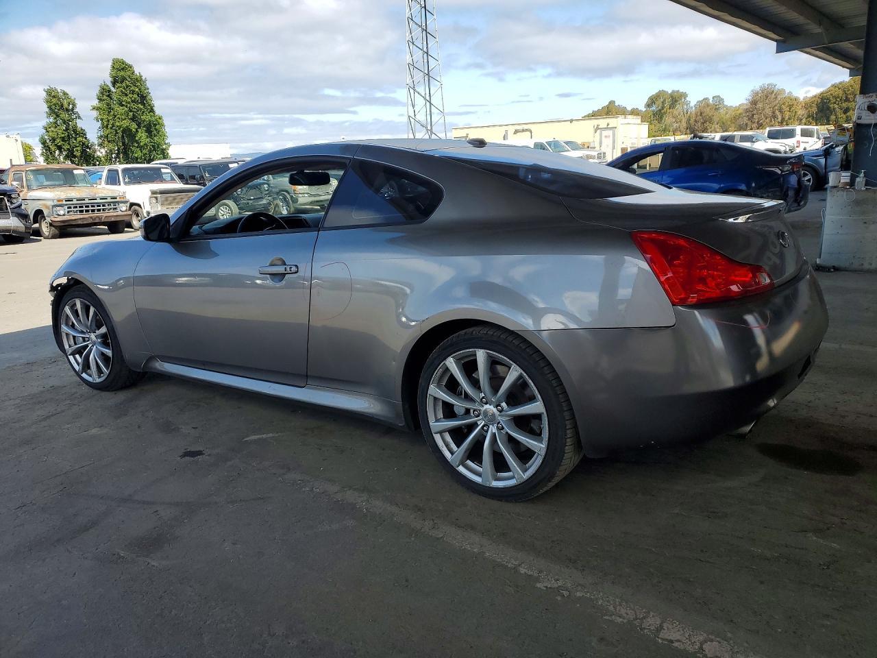 2008 Infiniti G37 Base - Image 2