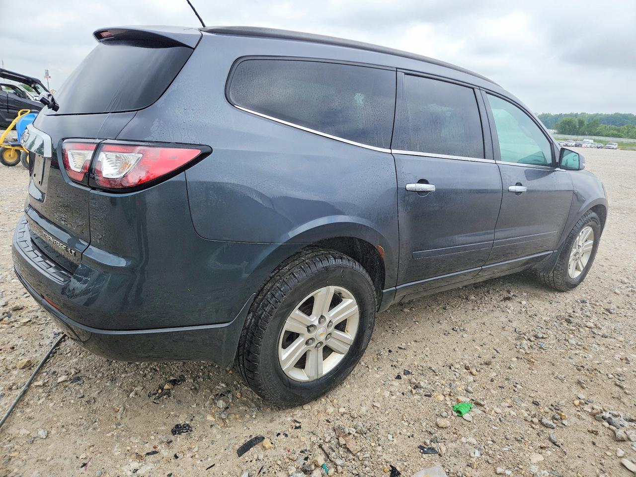 2013 Chevrolet Traverse Lt - Image 3