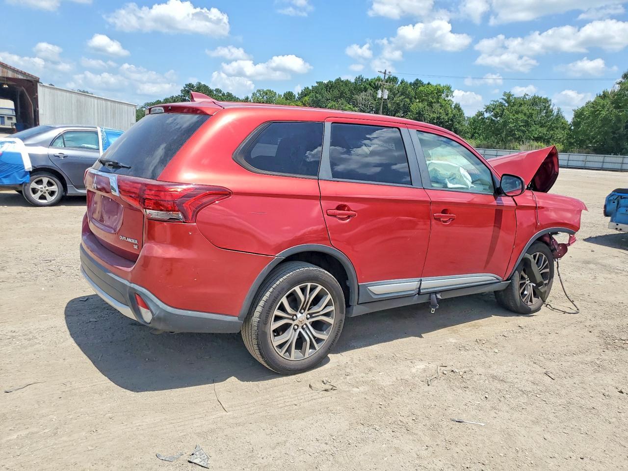 2017 Mitsubishi Outlander Se - Фото 3