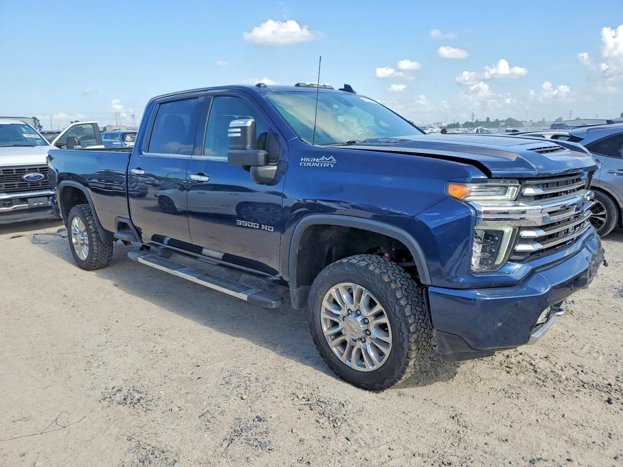 2022 Chevrolet Silverado K3500 High Country - Фото 4