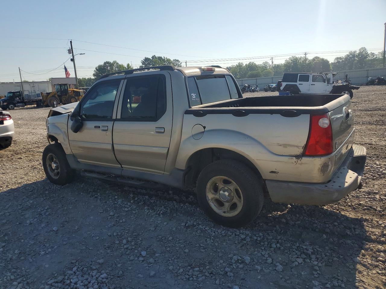 2005 Ford Explorer Sport Trac - Image 3