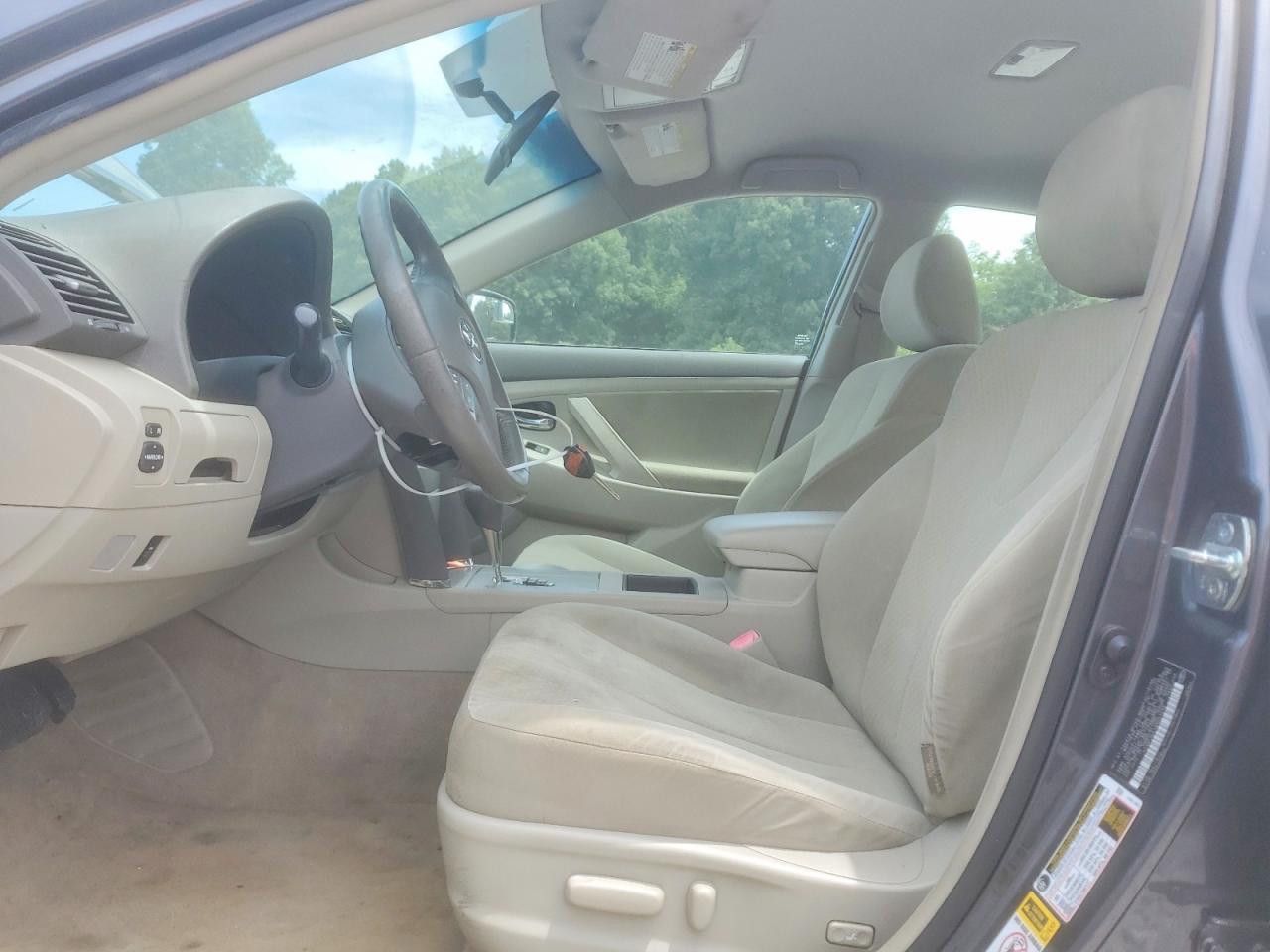 2010 Toyota Camry Le - Фото 7