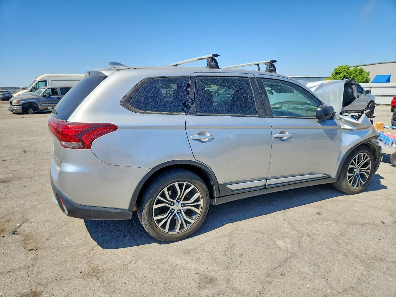 2018 Mitsubishi Outlander Es - Image 3