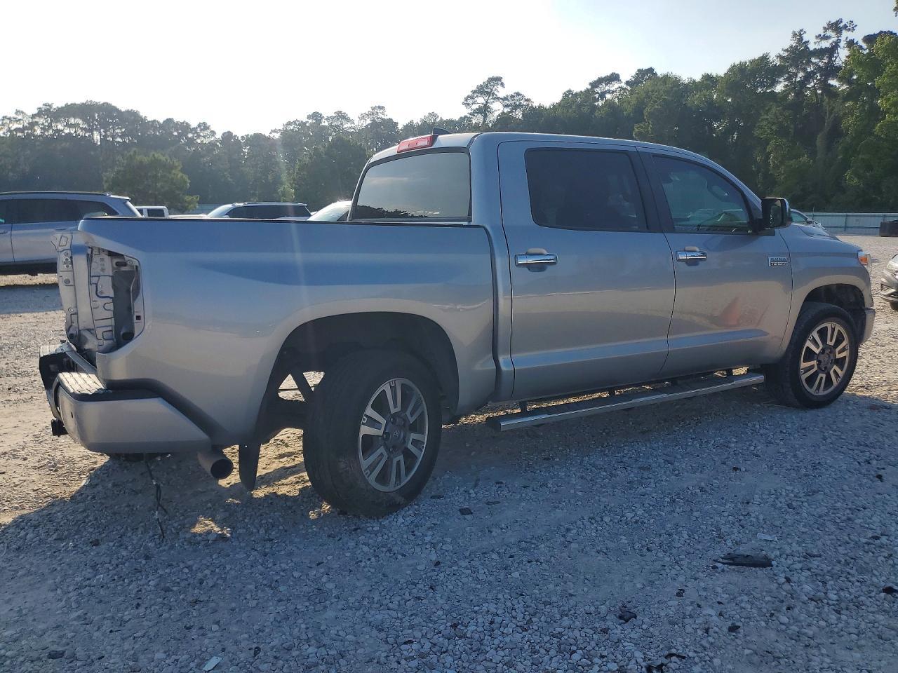 2021 Toyota Tundra Platinum - Фото 3