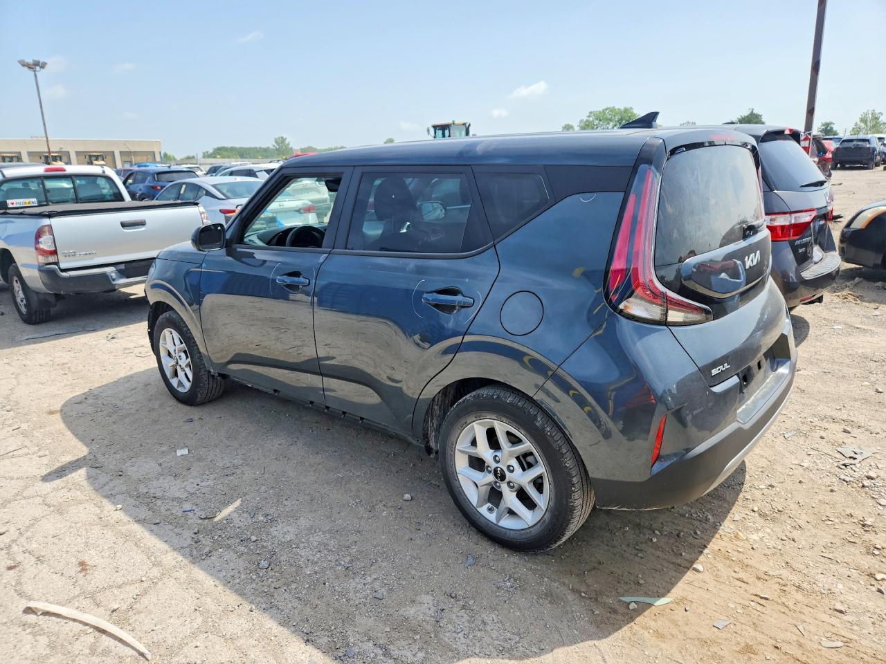 2025 Kia Soul Lx - Image 2