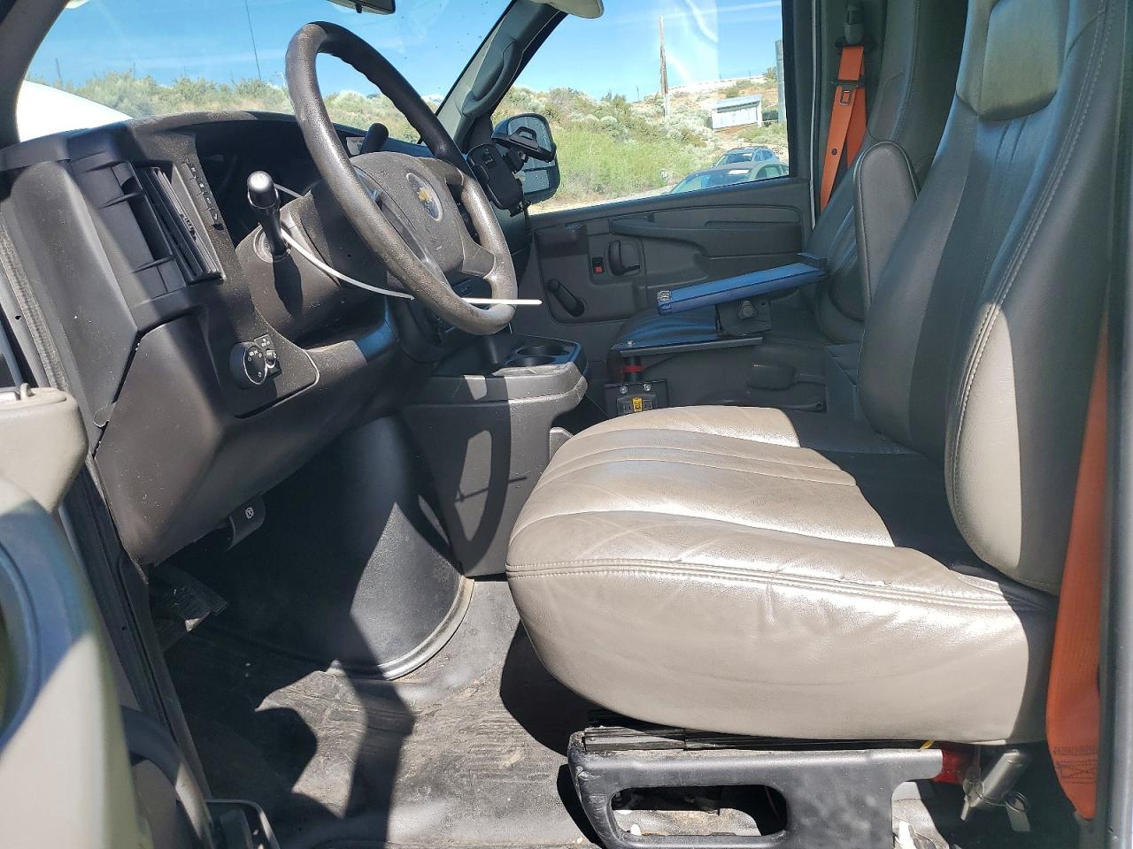 2014 Chevrolet Express G1500 - Фото 7