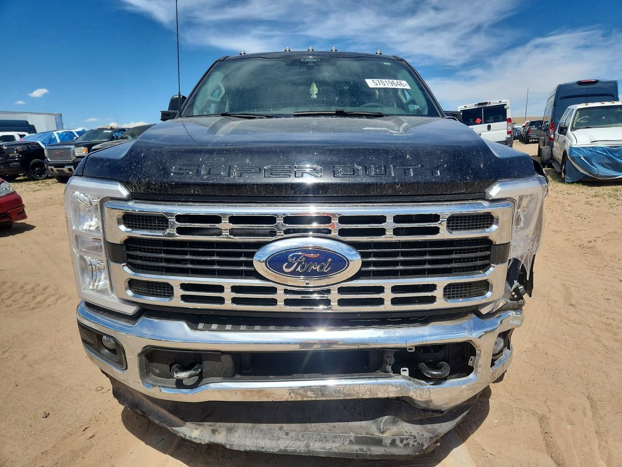 2025 Ford F350 Super Duty - Фото 5