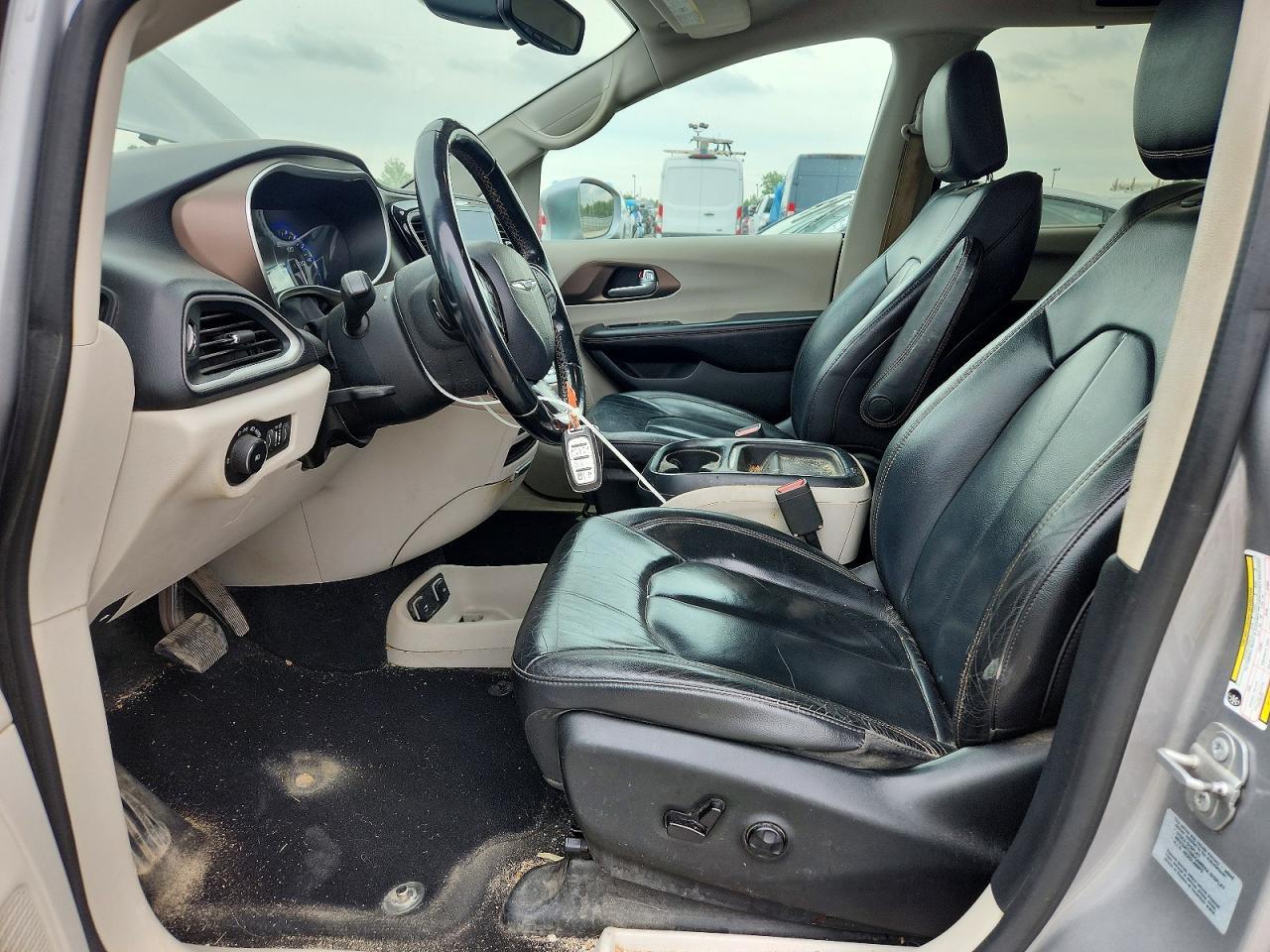 2017 Chrysler Pacifica Touring L - Фото 7