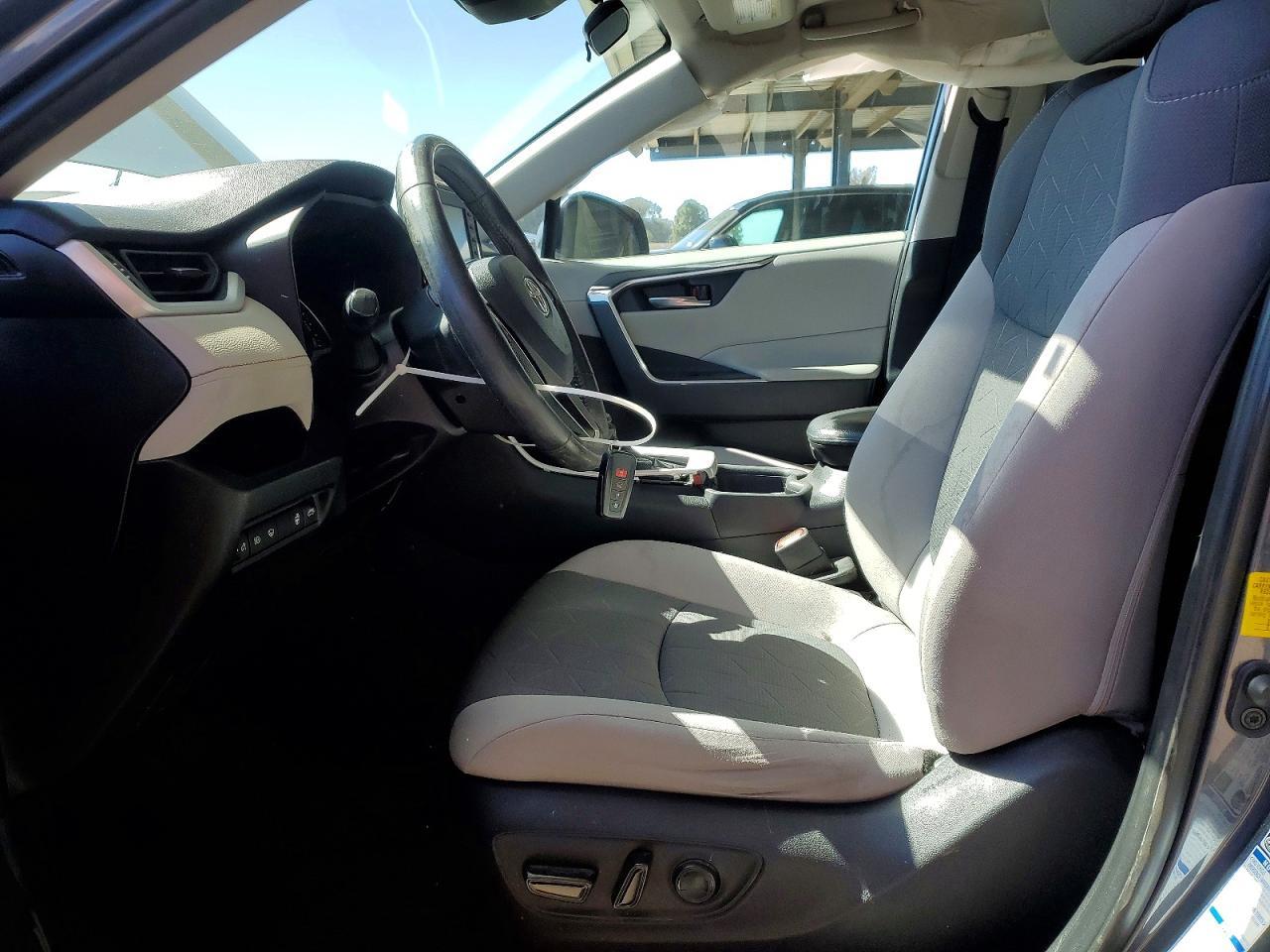2019 Toyota Rav4 Hybrid Xle - Image 7