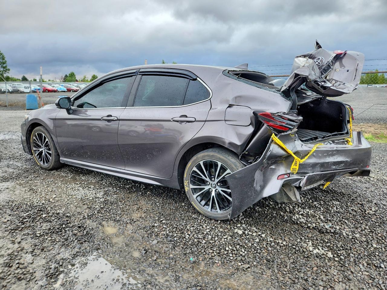 2022 Toyota Camry Se - Image 2