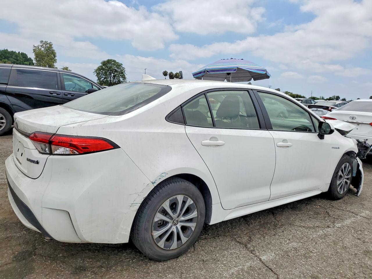 2020 Toyota Corolla Le - Image 3