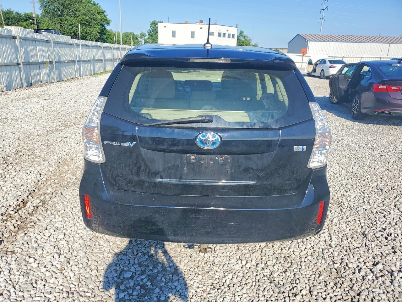 2013 Toyota Prius V Three - Image 6