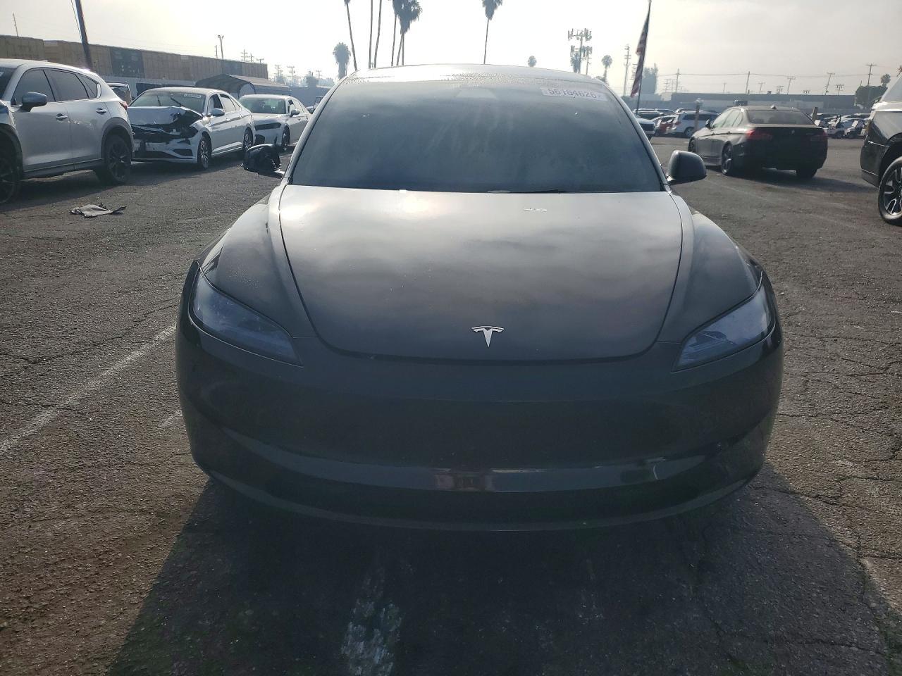 2025 Tesla Model 3 - Image 5
