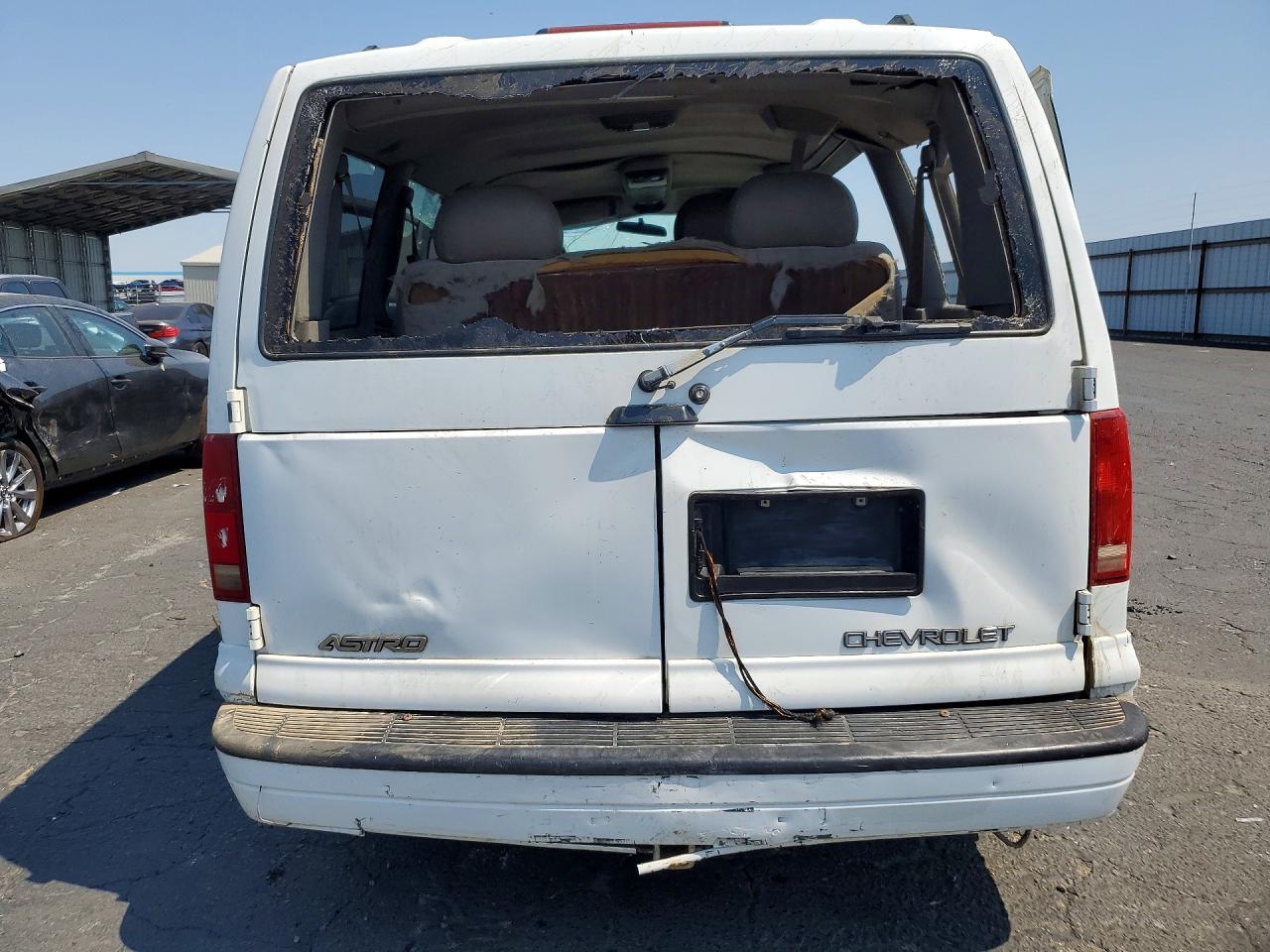 2000 Chevrolet Astro - Фото 6