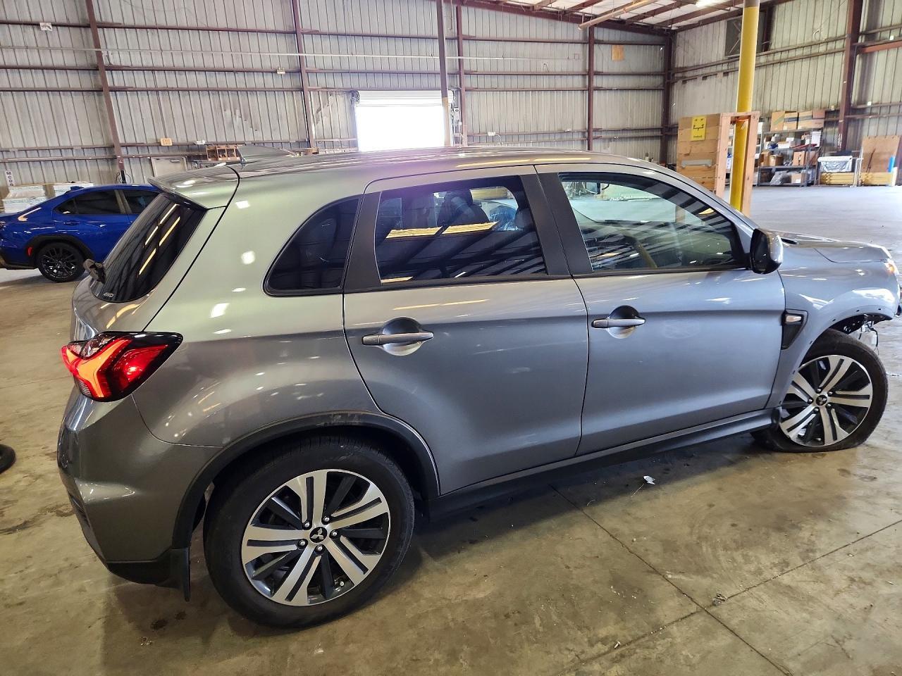 2024 Mitsubishi Outlander Sport S/Se - Фото 3
