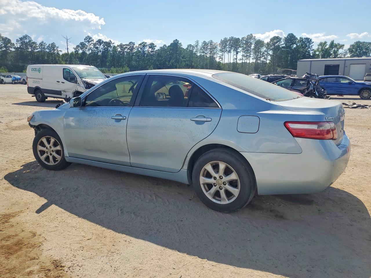 2007 Toyota Camry Le - Image 2