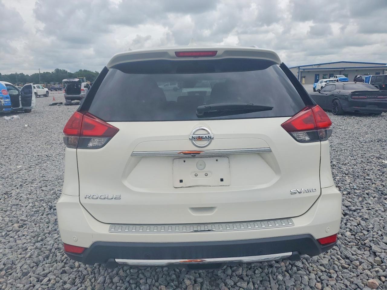 2020 Nissan Rogue Sv - Фото 6