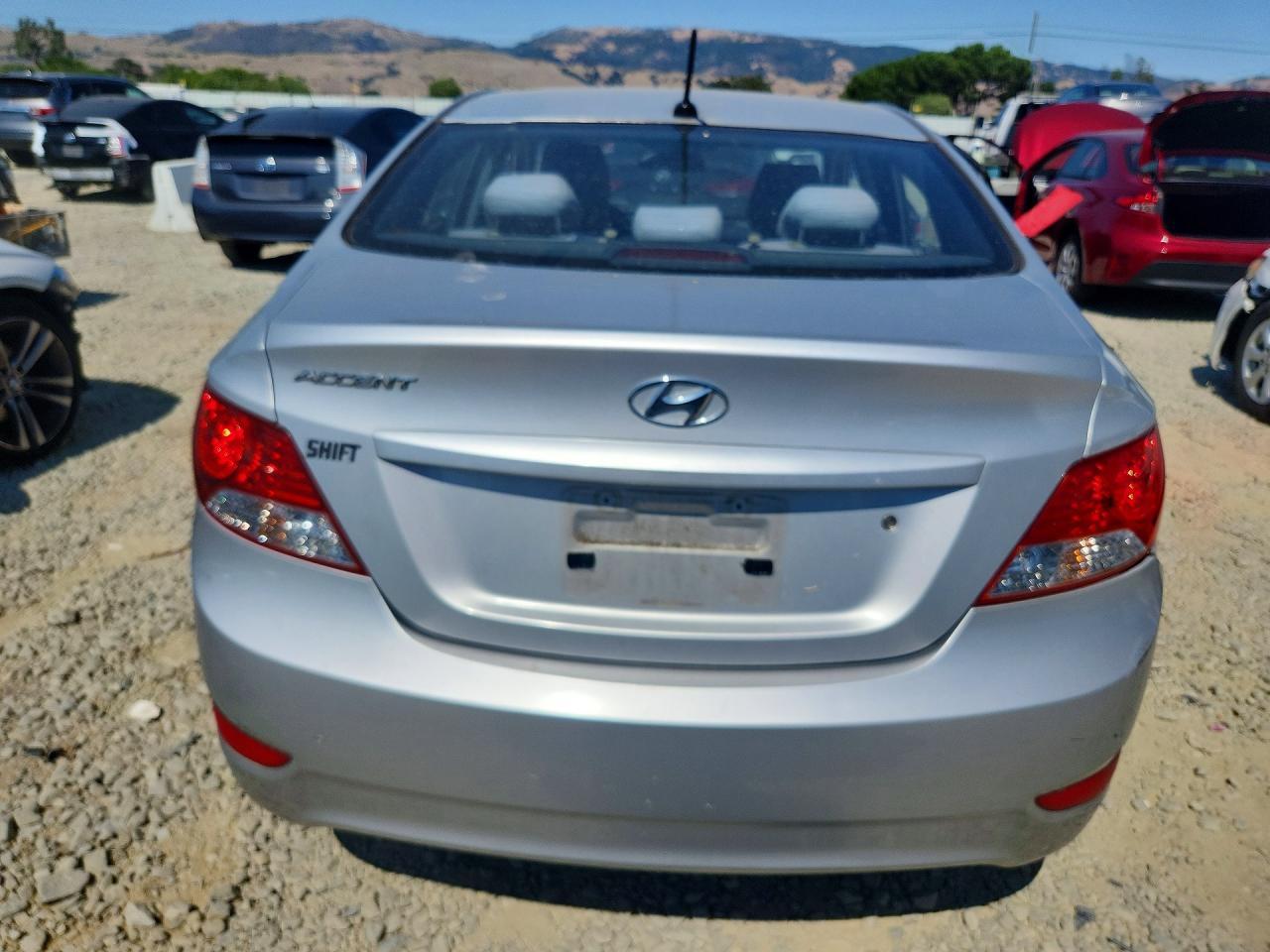 2013 Hyundai Accent Gls - Фото 6
