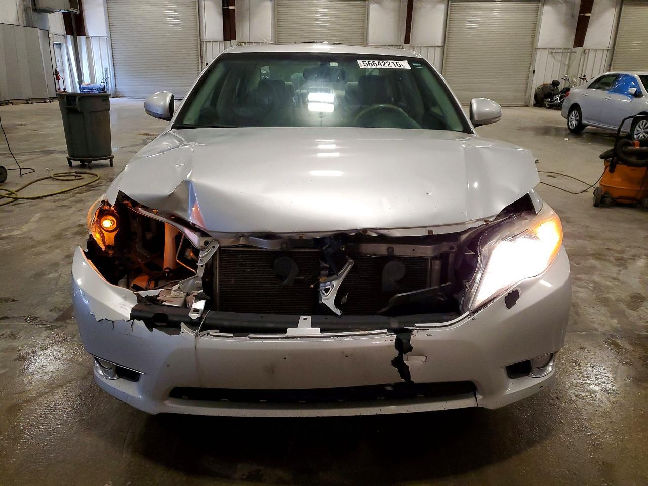 2011 Toyota Avalon Base - Image 5