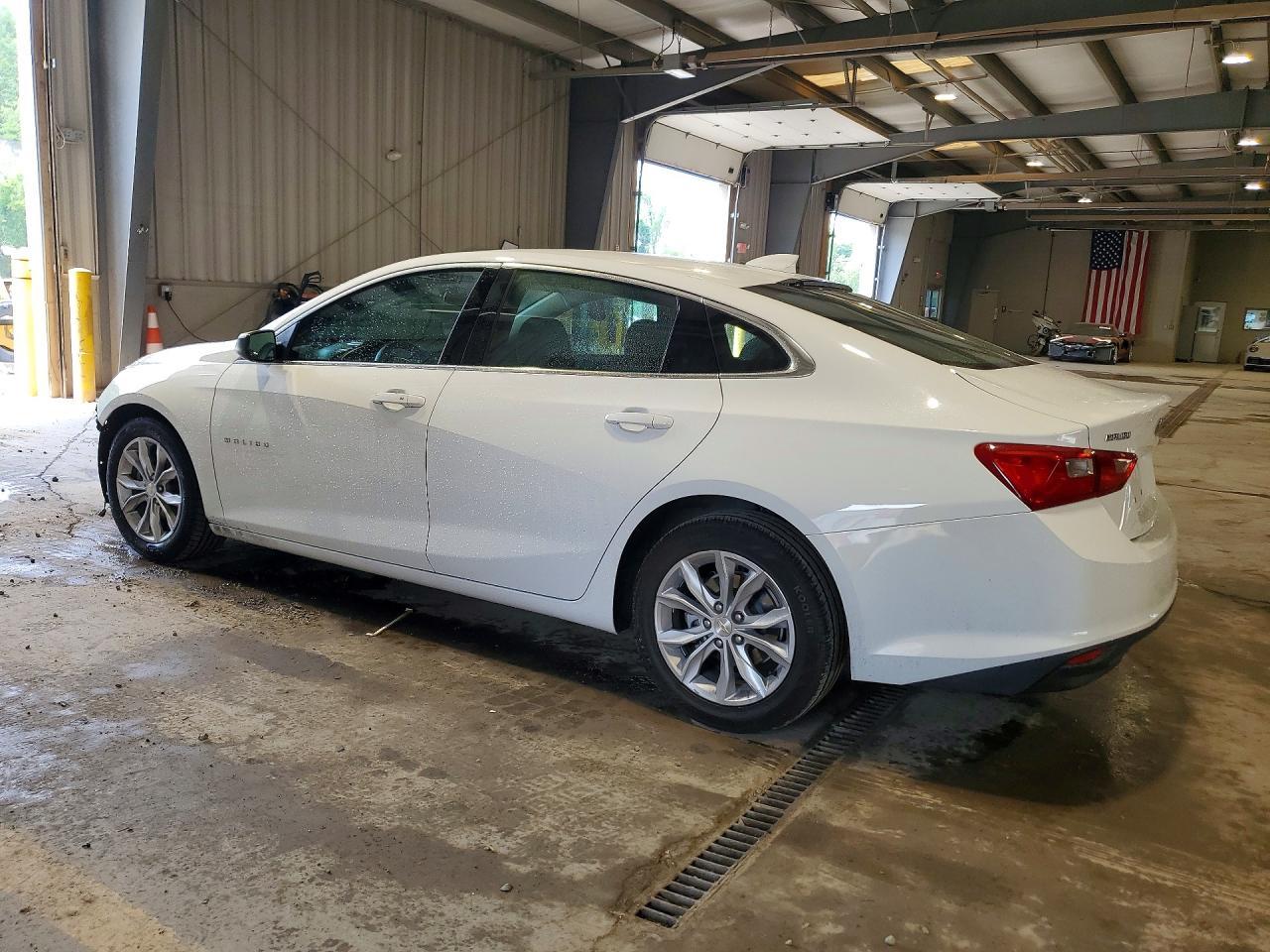 2023 Chevrolet Malibu Lt - Image 2