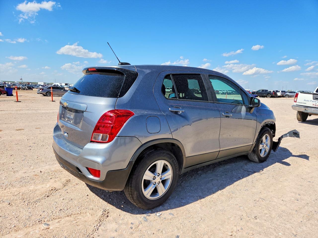 2020 Chevrolet Trax Ls - Image 3