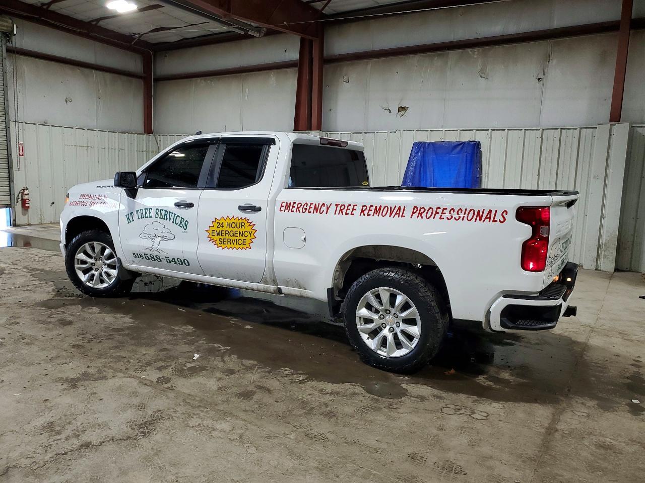 2024 Chevrolet Silverado K1500 Custom - Фото 2