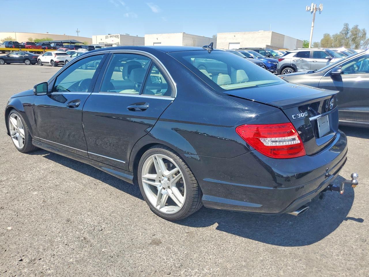 2014 Mercedes-Benz C 300 4Matic - Image 2