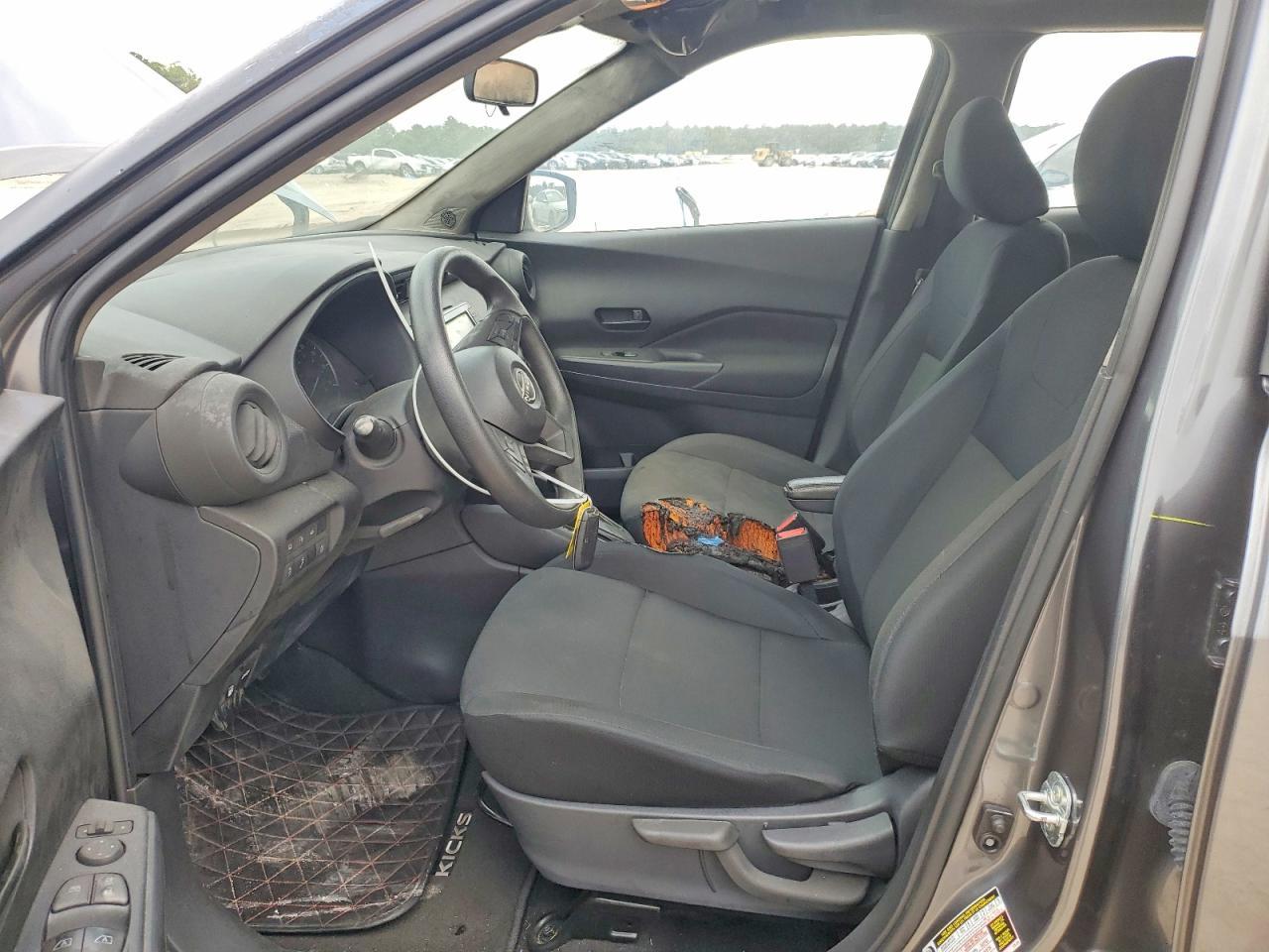 2024 Nissan Kicks S - Image 7