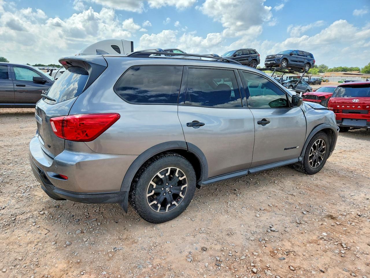 2020 Nissan Pathfinder Sv - Image 3