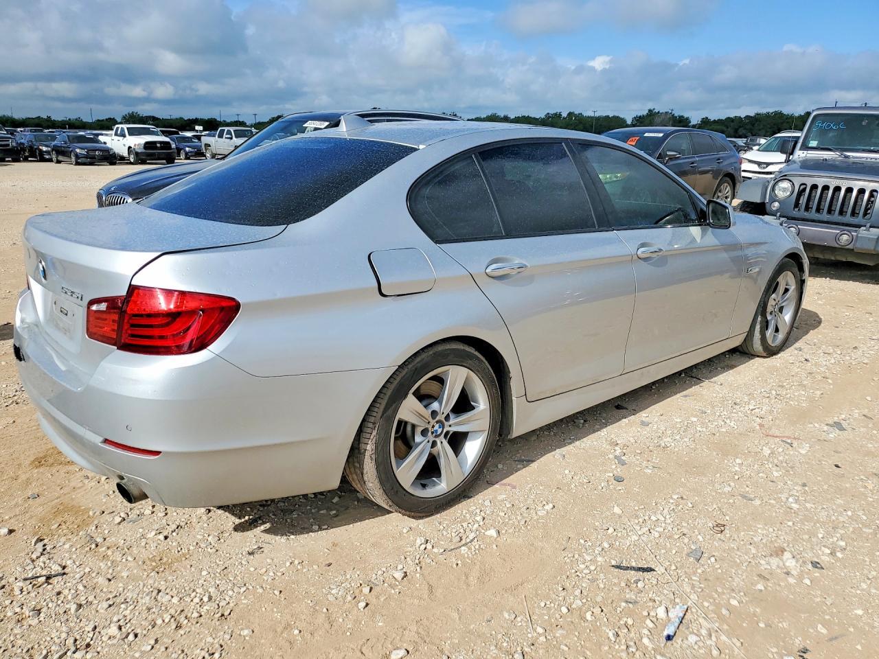2011 BMW 535 I - Фото 3