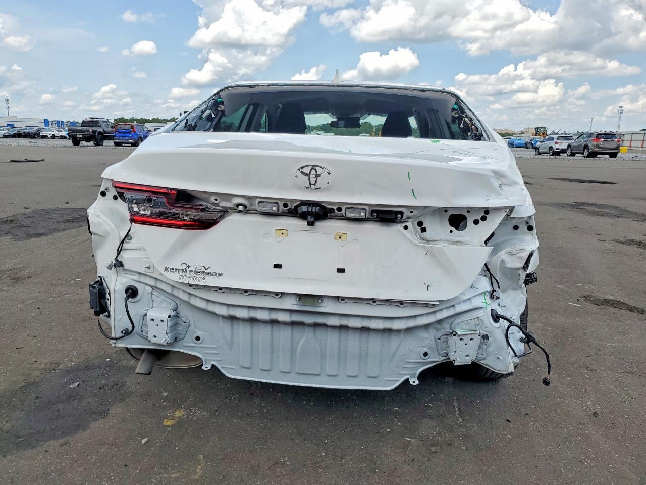 2026 Toyota Camry Le - Фото 6