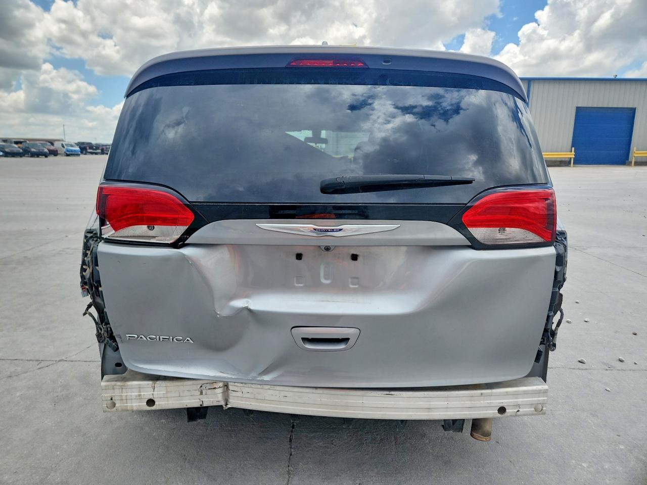 2019 Chrysler Pacifica Lx - Image 6