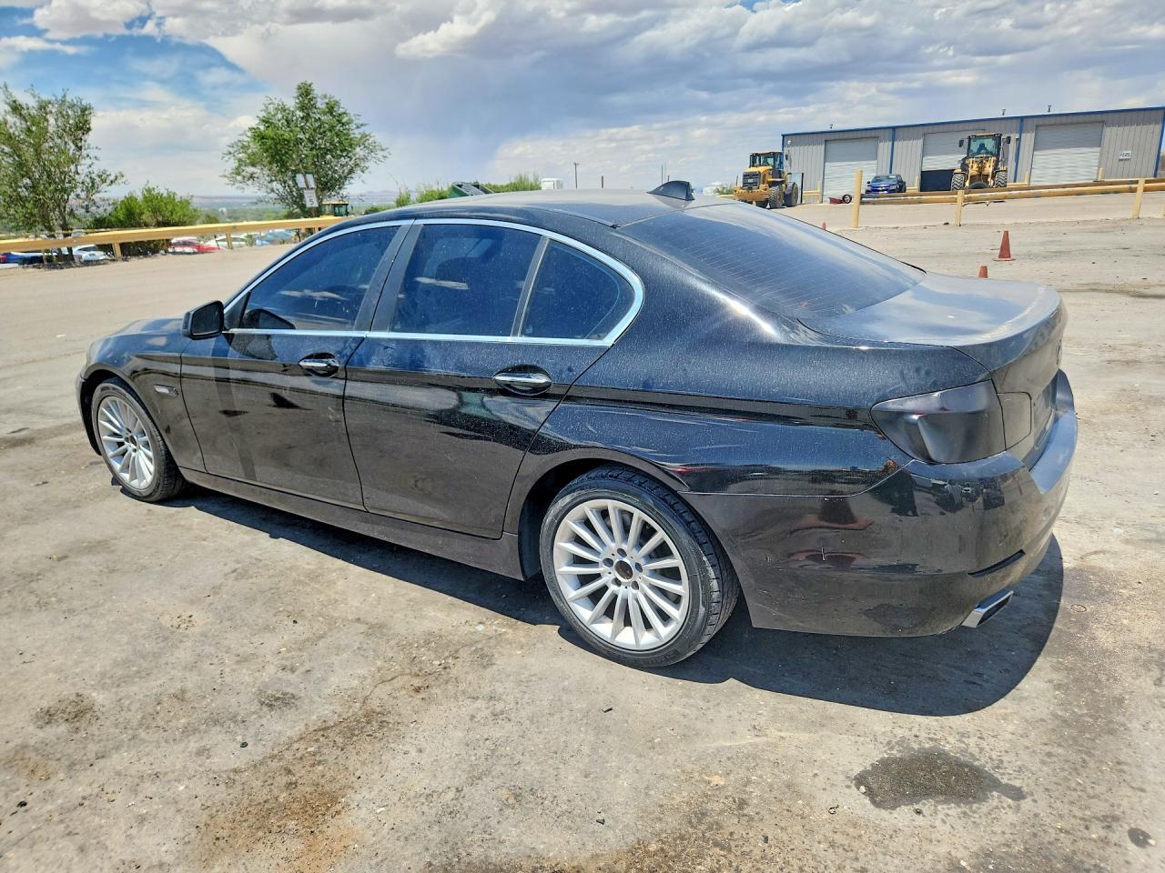 2011 BMW 550 Xi - Фото 2