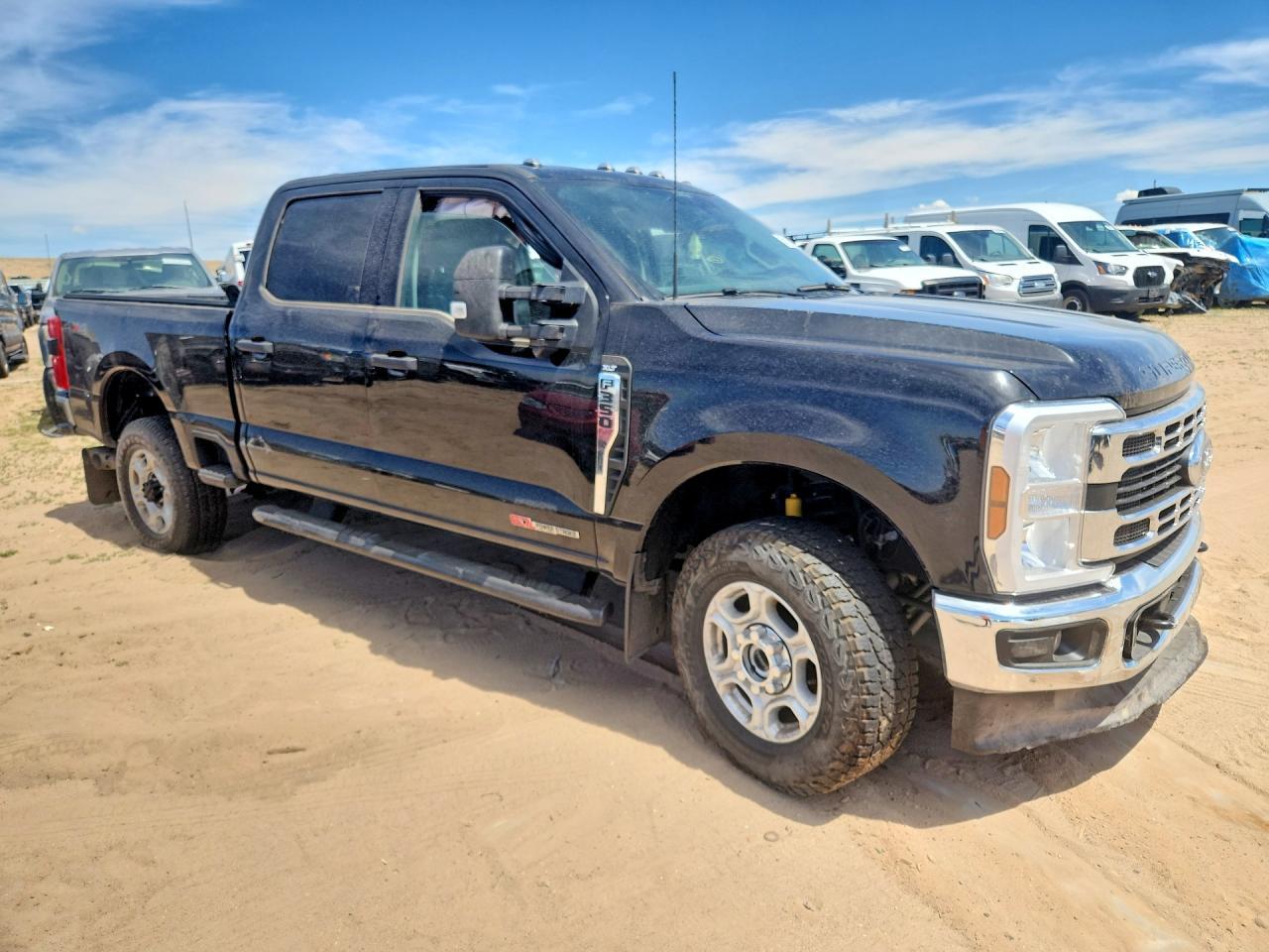 2025 Ford F350 Super Duty - Фото 4
