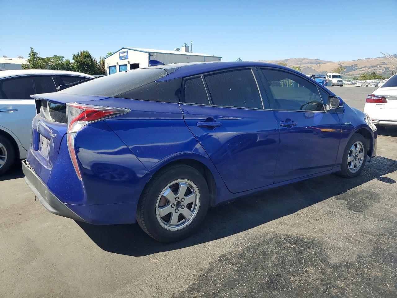2016 Toyota Prius Two - Image 3
