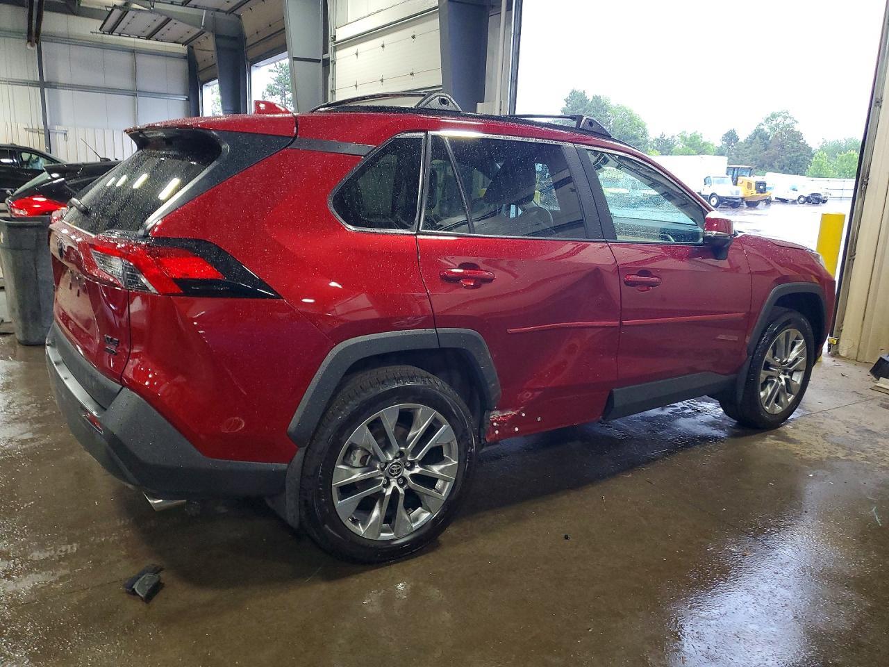 2025 Toyota Rav4 Xle Premium - Image 3