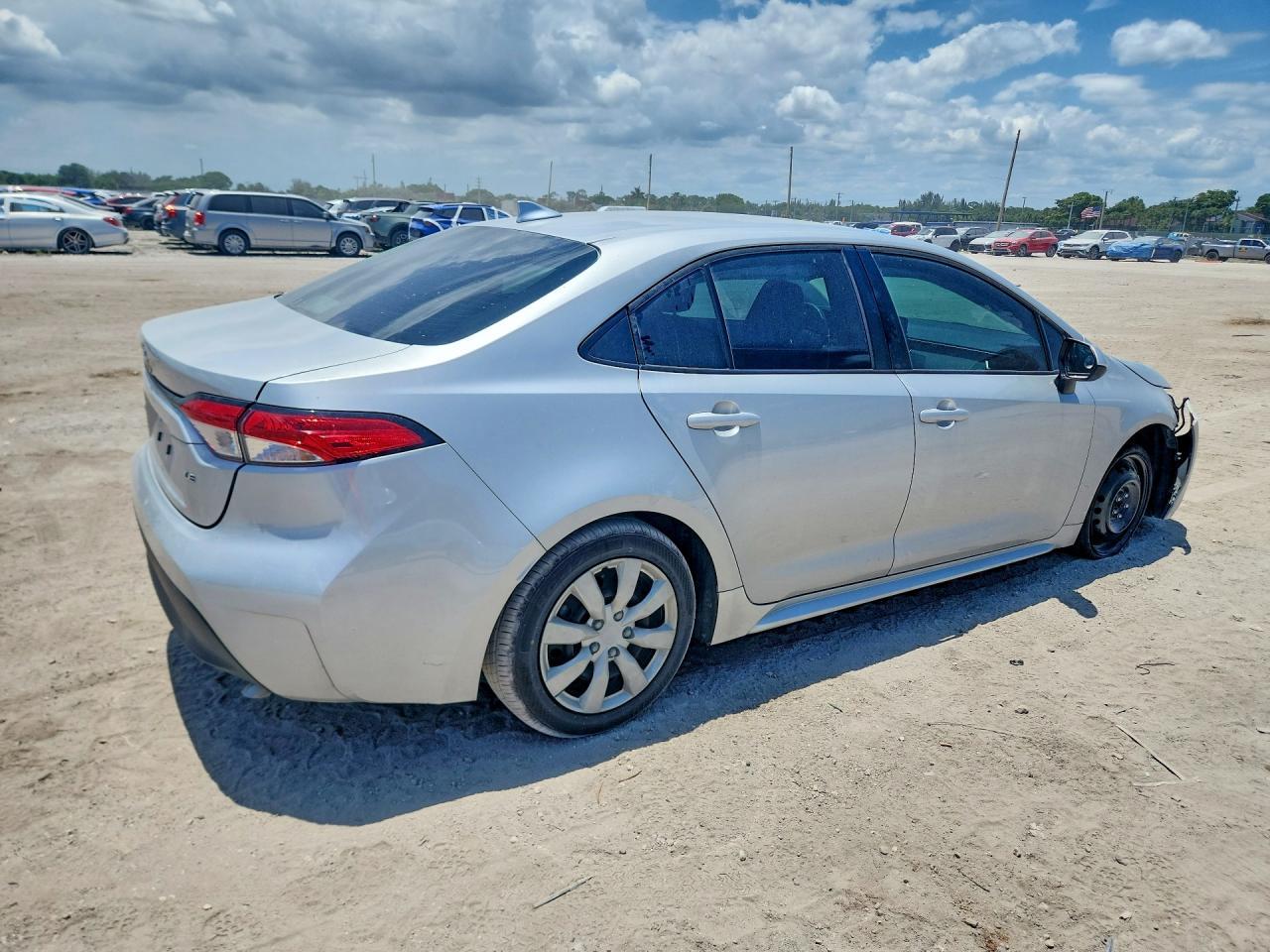 2024 Toyota Corolla Le - Фото 3