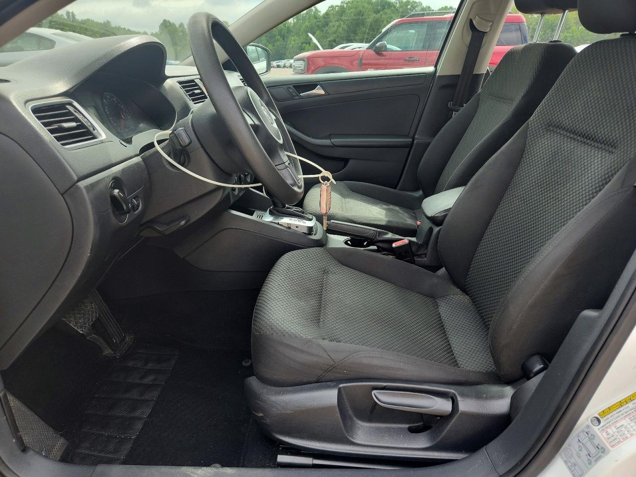 2014 Volkswagen Jetta Base - Image 7