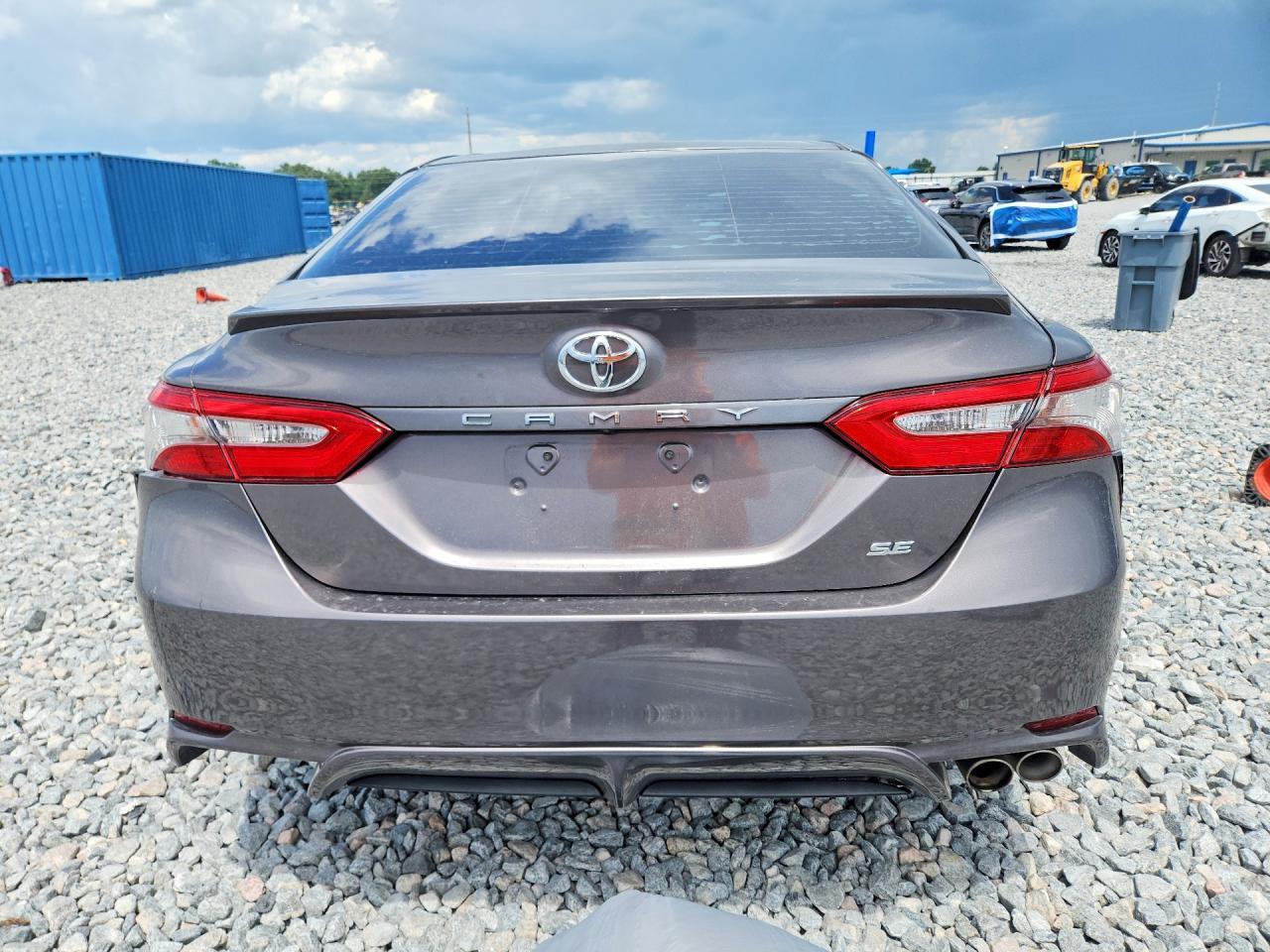 2018 Toyota Camry Se - Фото 6