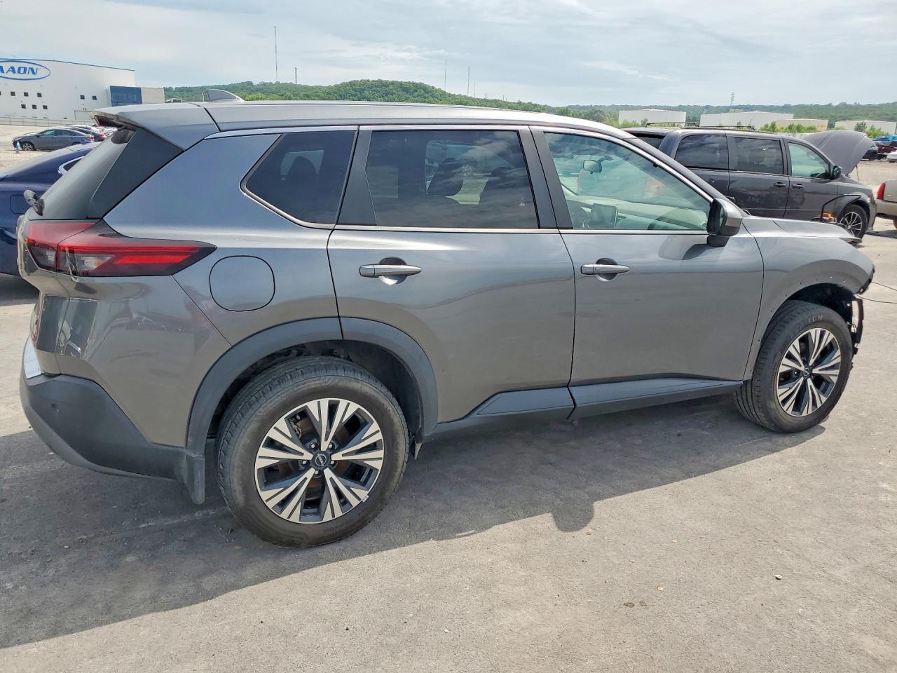 2023 Nissan Rogue Sv - Image 3
