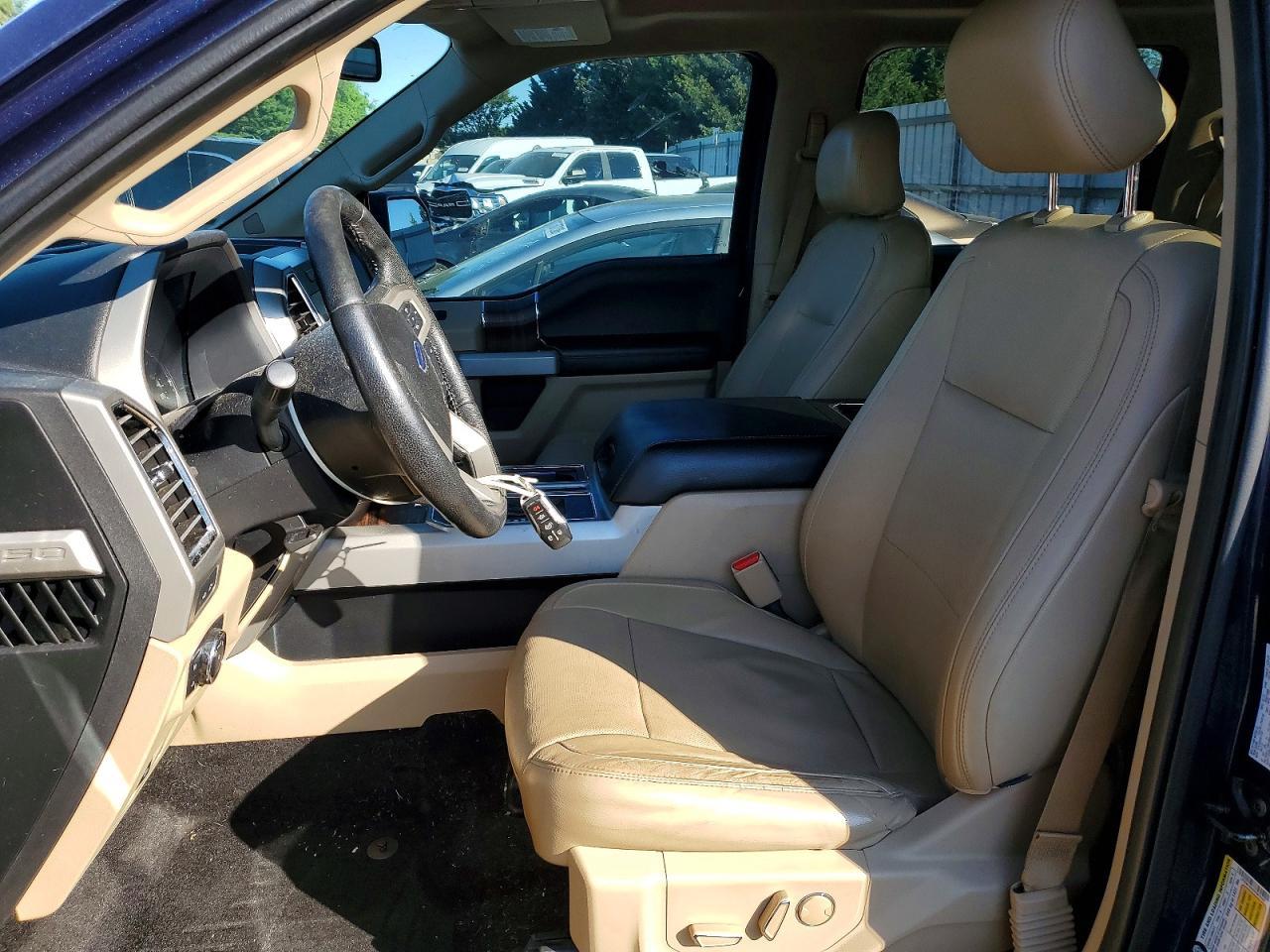 2015 Ford F150 - Фото 7