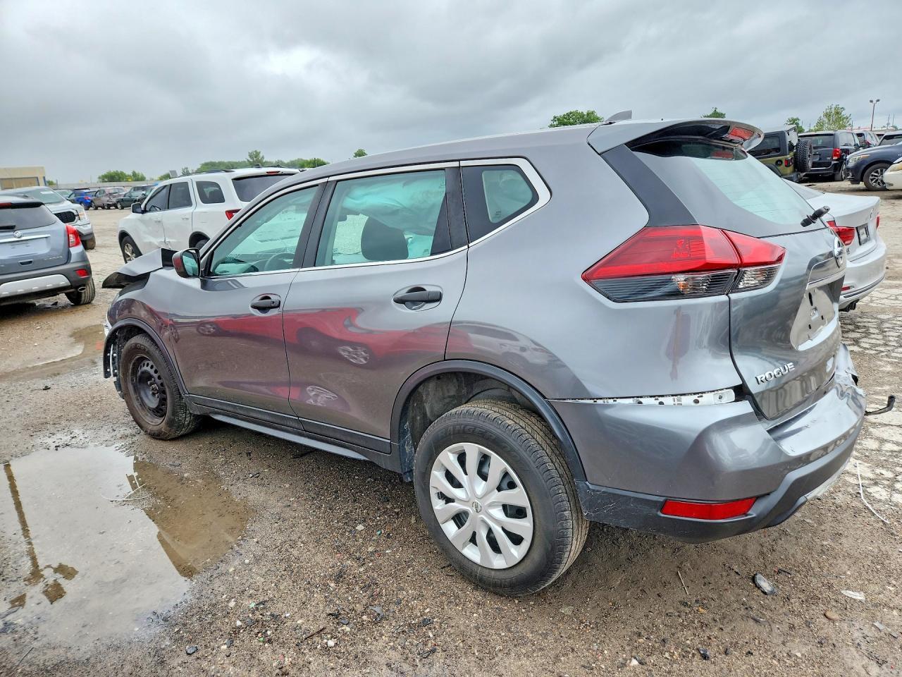 2020 Nissan Rogue - Image 2